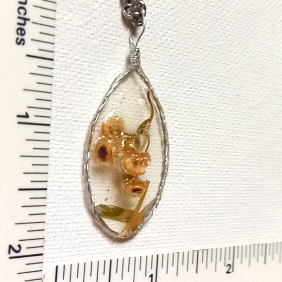 Fall floral necklace, amulet - Picture 2 of 2